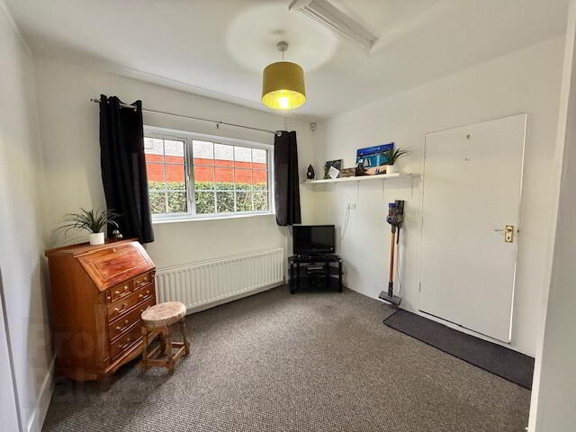 45 Papworth Avenue 14 of 29