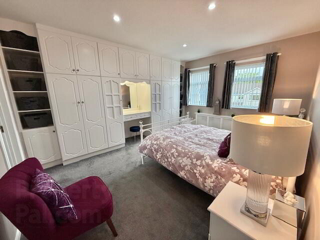 45 Papworth Avenue 17 of 29
