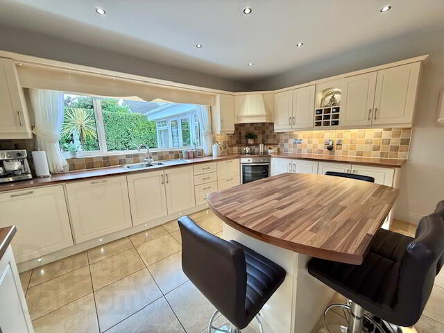 45 Papworth Avenue 12 of 29