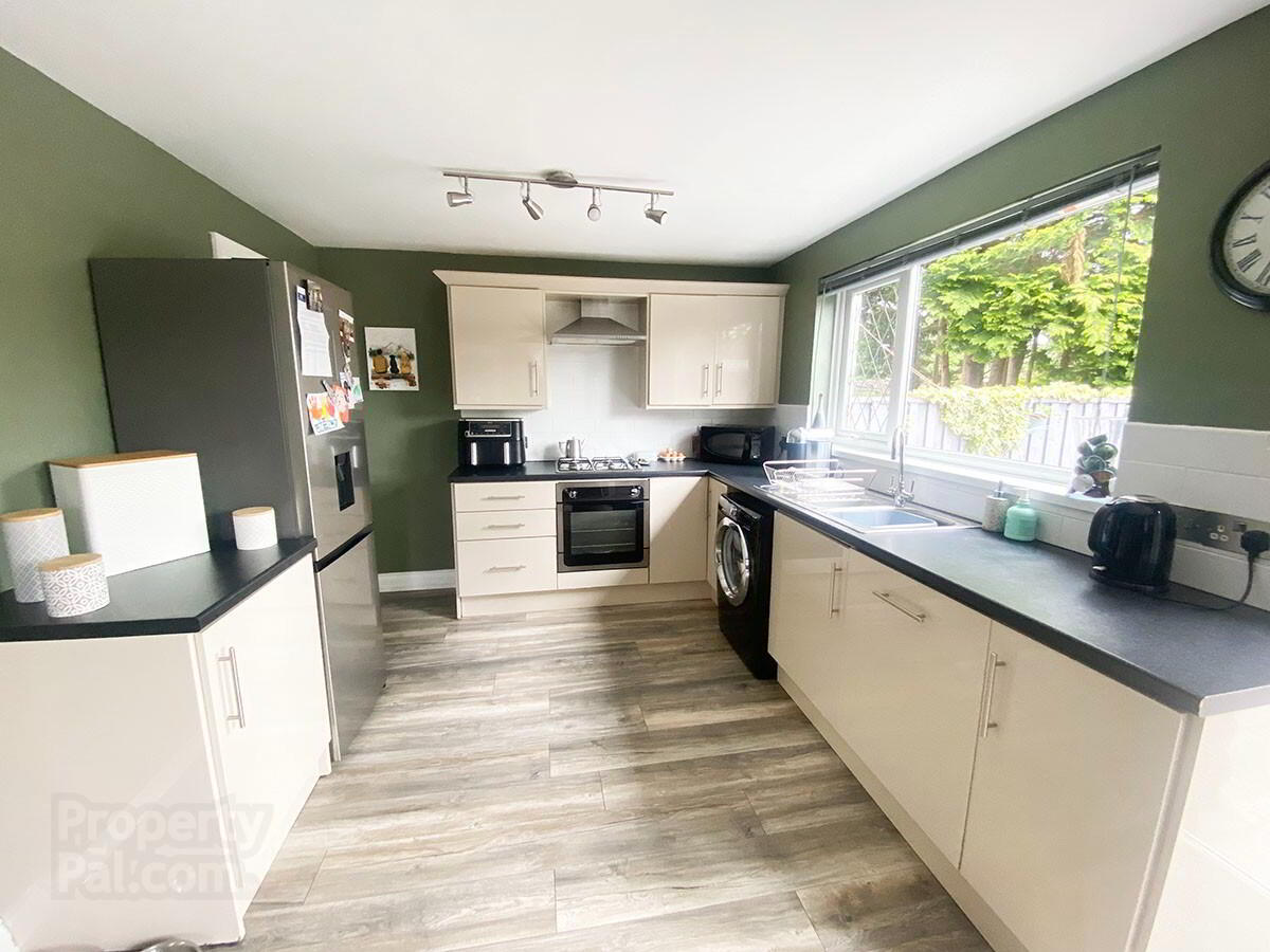 20 Emdale Court 3 of 9