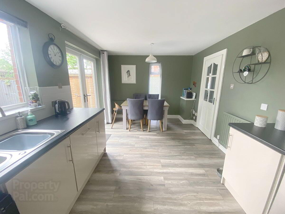20 Emdale Court 4 of 9