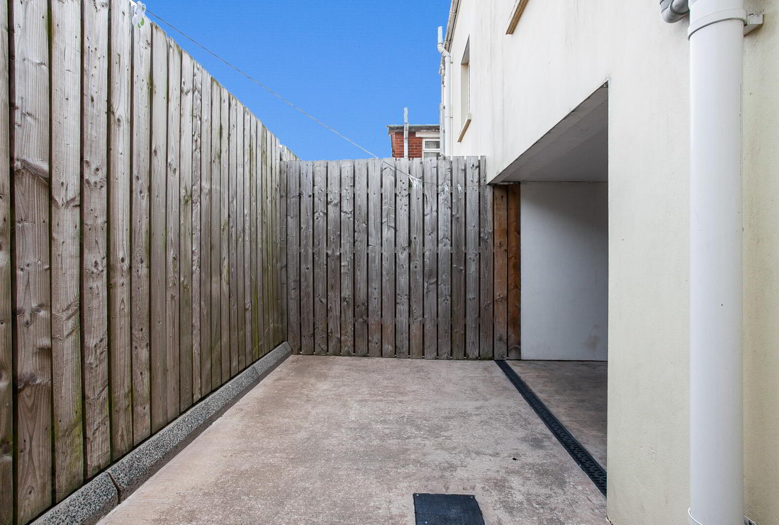 24 Isoline Street 17 of 20