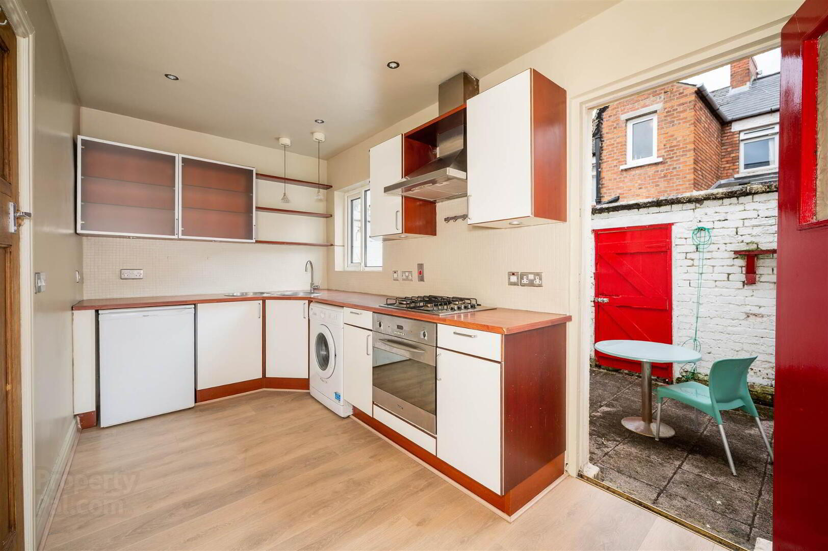 11 Willowholme Crescent 10 of 21