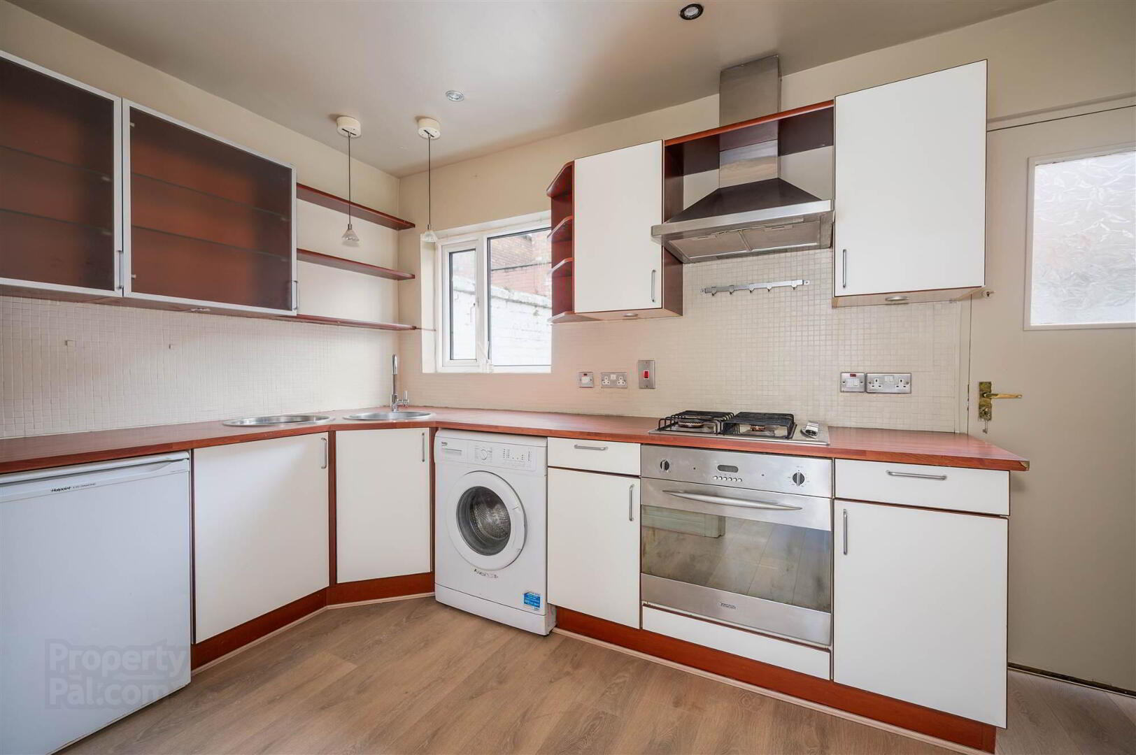 11 Willowholme Crescent 7 of 21
