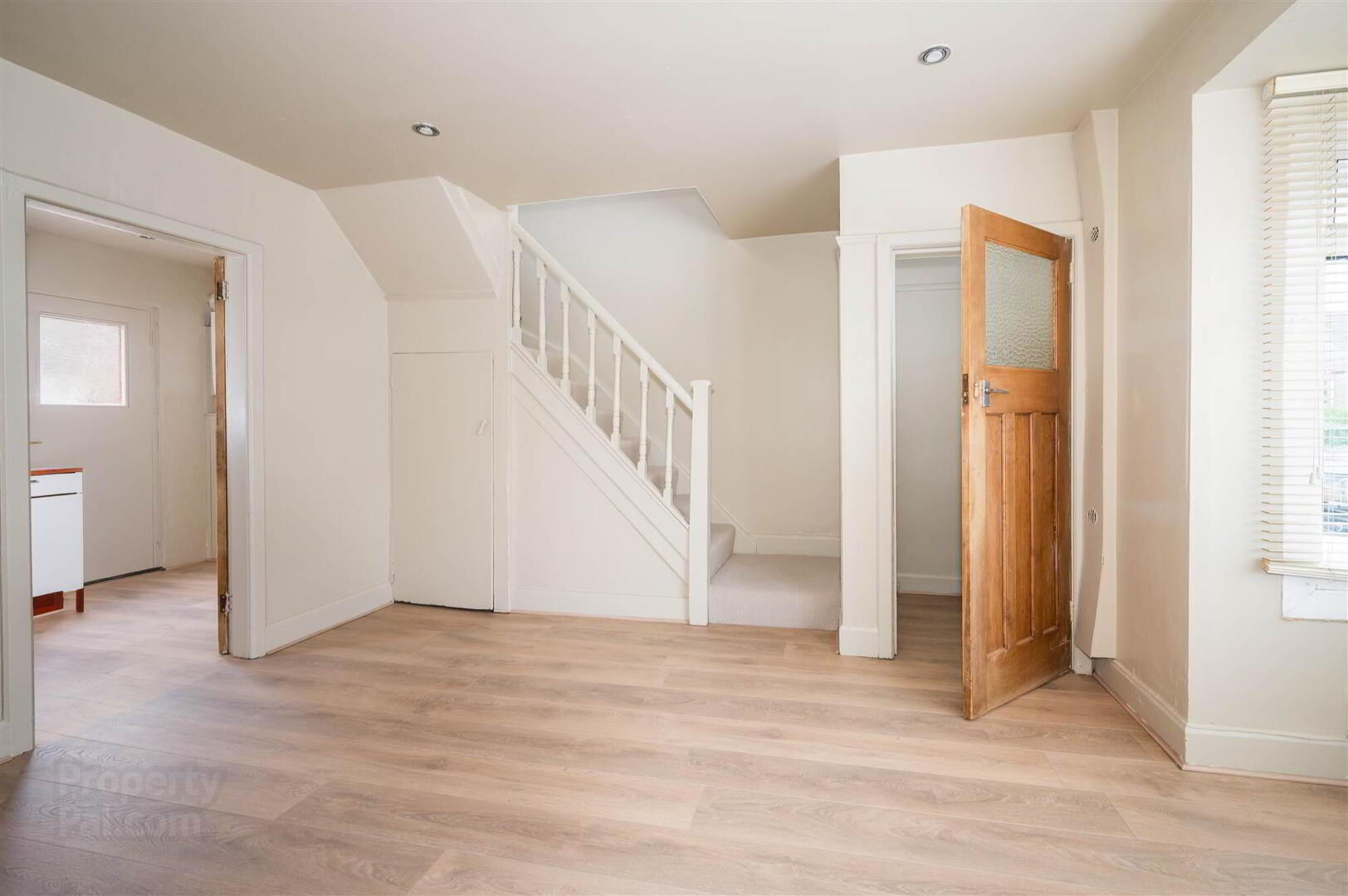 11 Willowholme Crescent 13 of 21