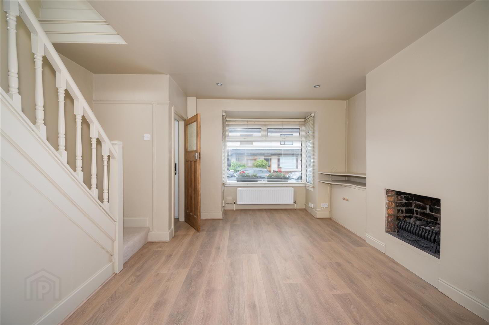 11 Willowholme Crescent 5 of 21