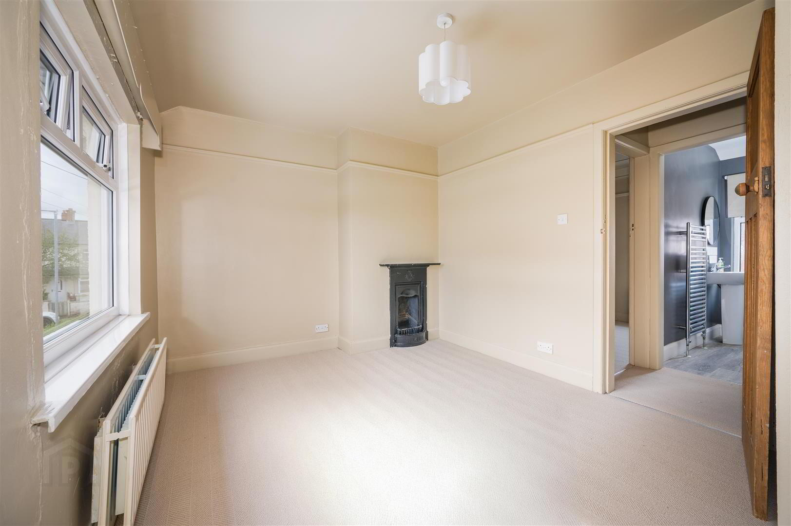 11 Willowholme Crescent 16 of 21