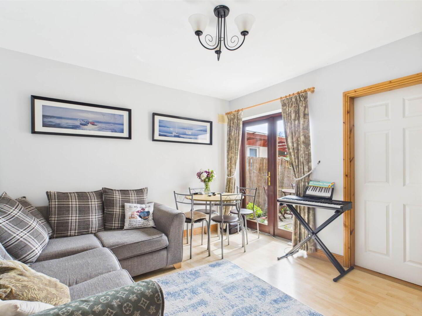 63 Rathstewart Crescent 5 of 33