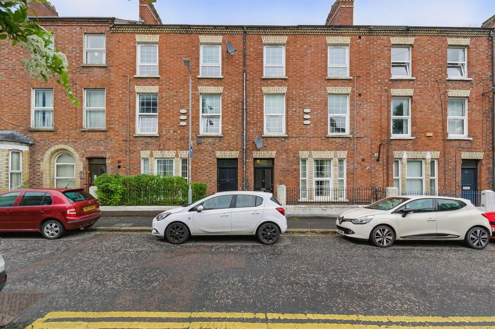 Apt 5, 25-27 Dunluce Avenue 1 of 20