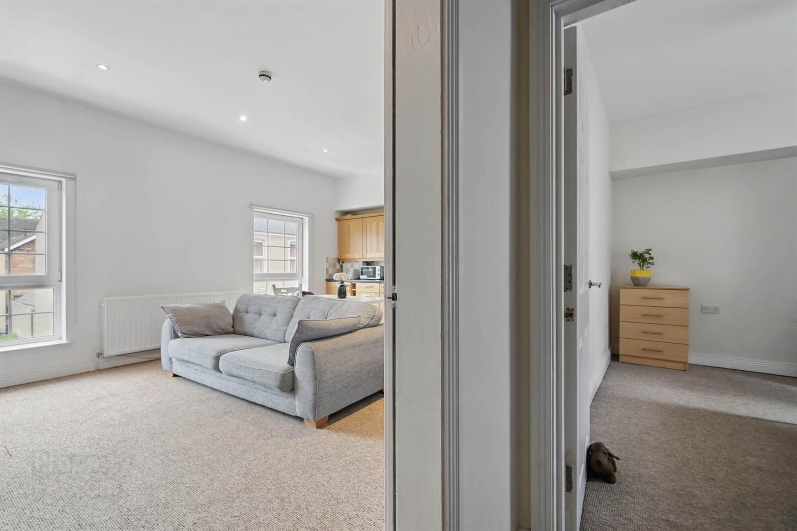 Apt 5, 25-27 Dunluce Avenue 4 of 20