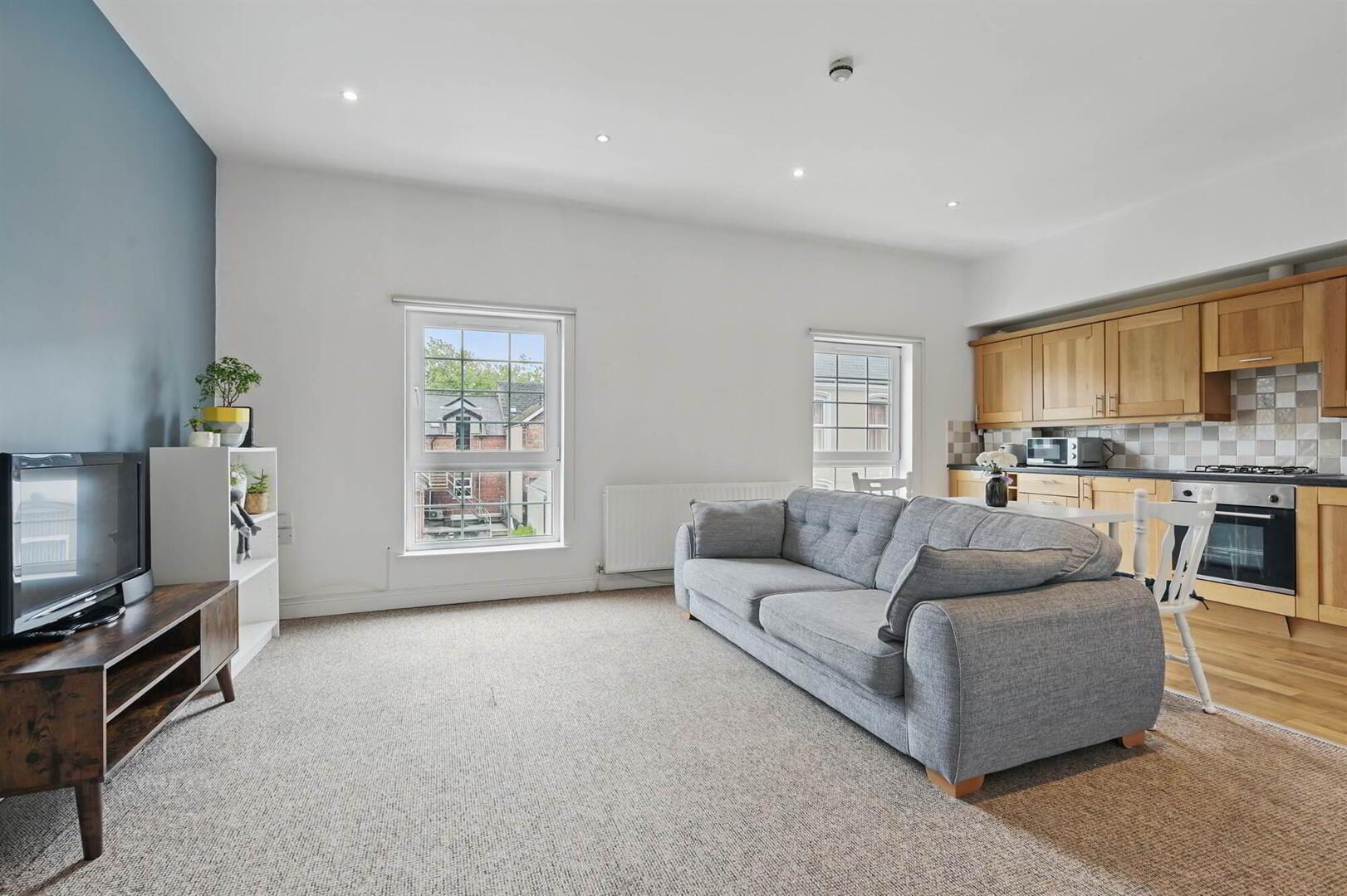 Apt 5, 25-27 Dunluce Avenue 6 of 20