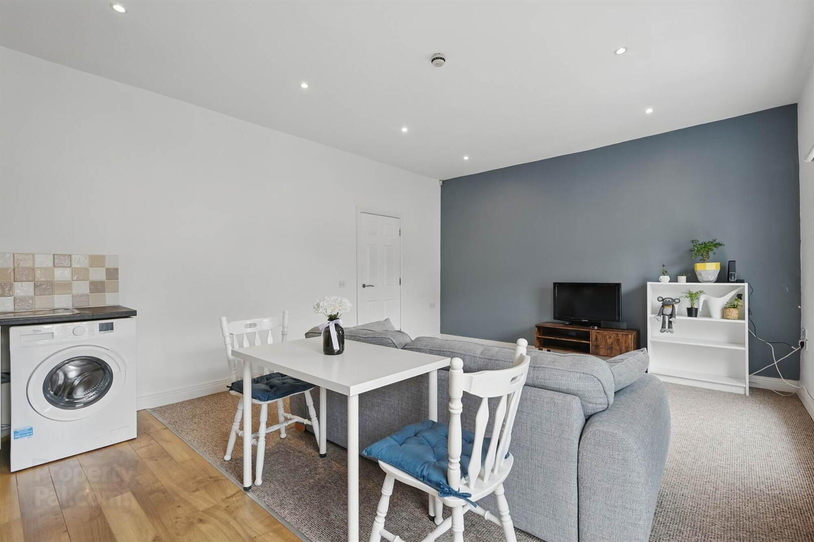 Apt 5, 25-27 Dunluce Avenue 11 of 20