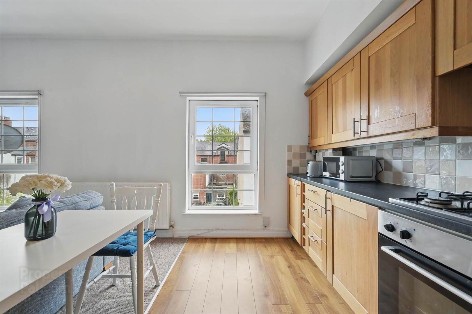 Apt 5, 25-27 Dunluce Avenue 13 of 20