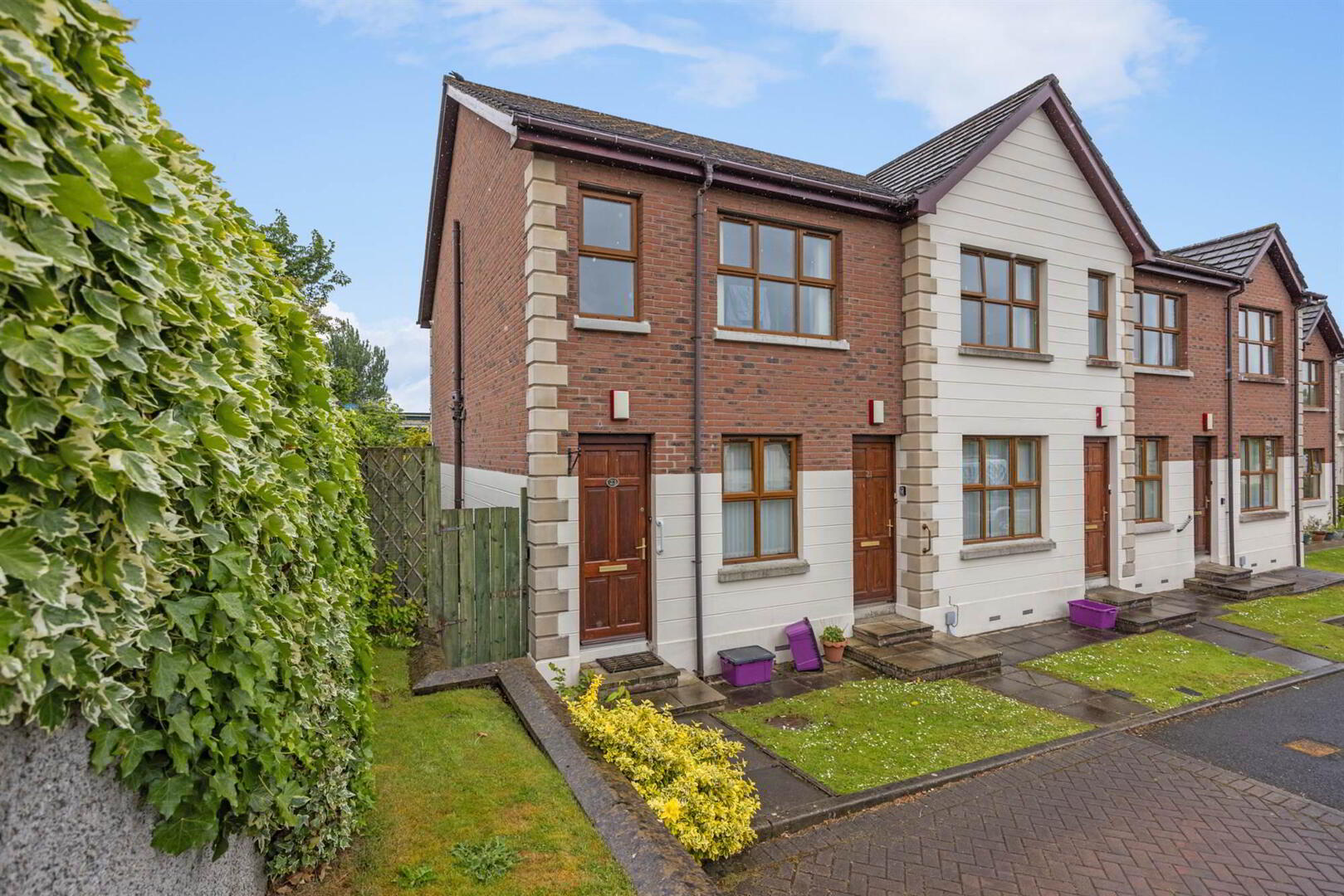 23 Aston Gardens 1 of 21