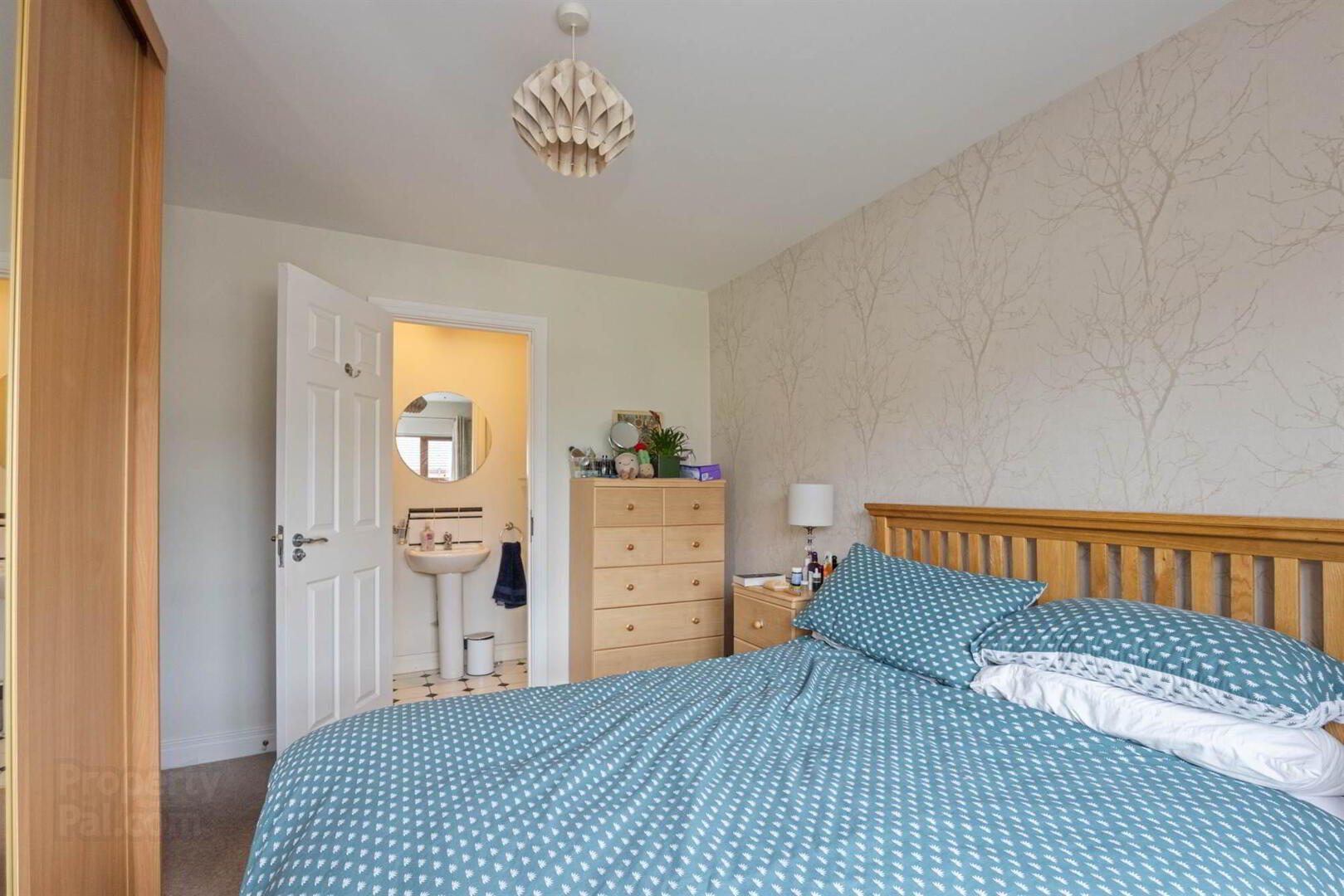 23 Aston Gardens 14 of 21