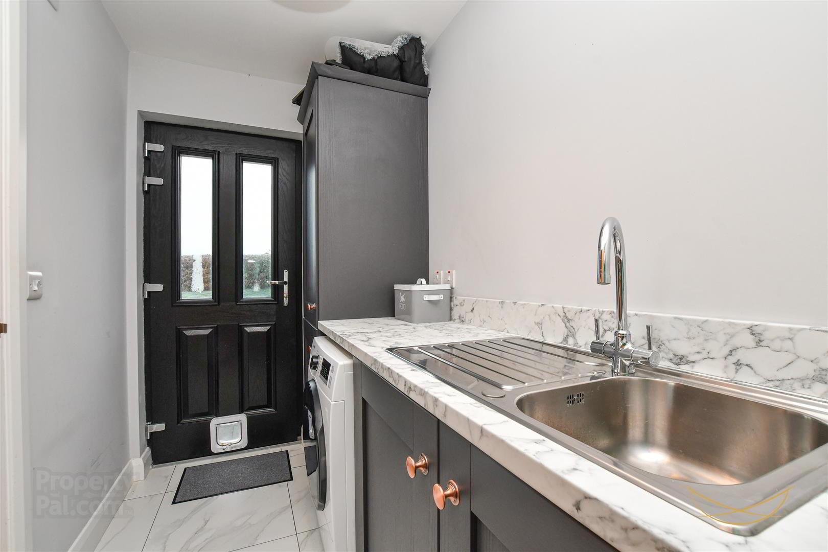 72 Upper Gateside Grove 14 of 41