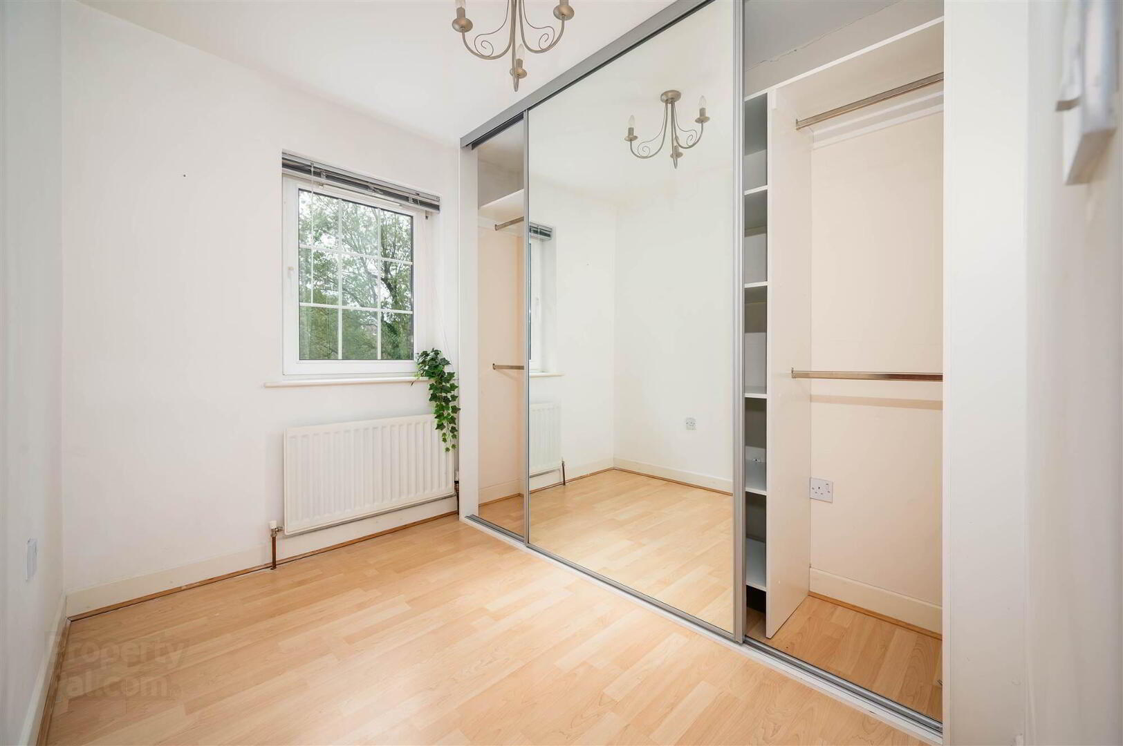 31 Leathem Square 18 of 23