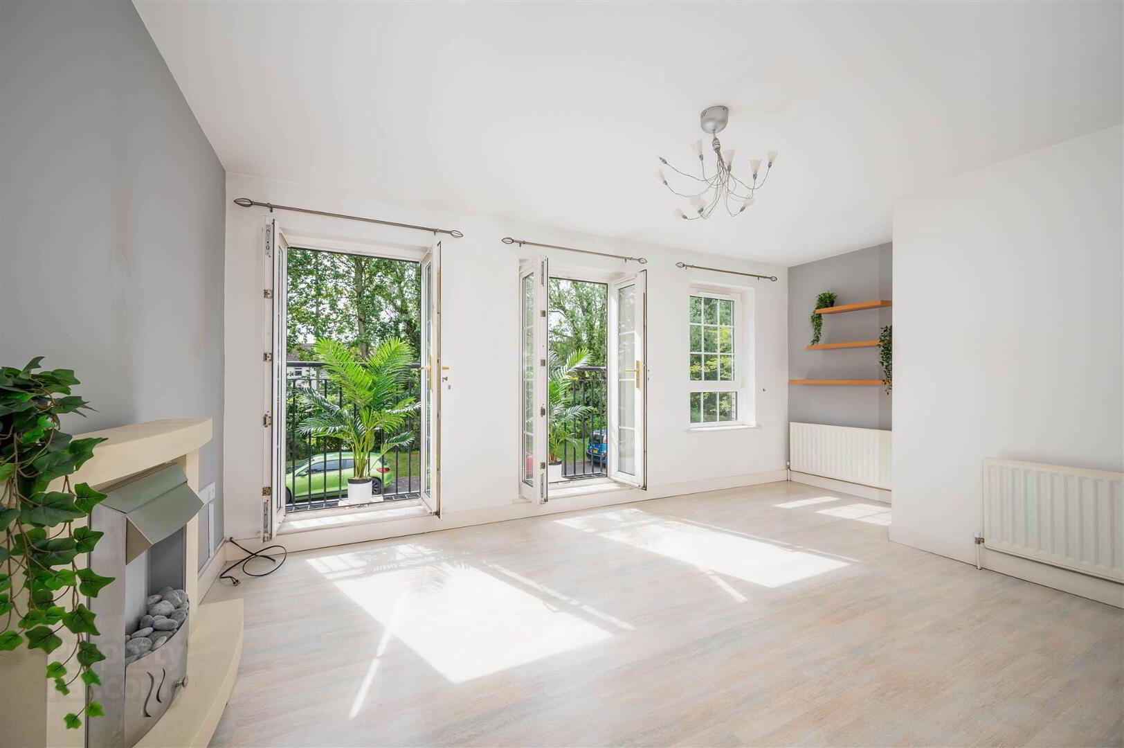 31 Leathem Square 14 of 23