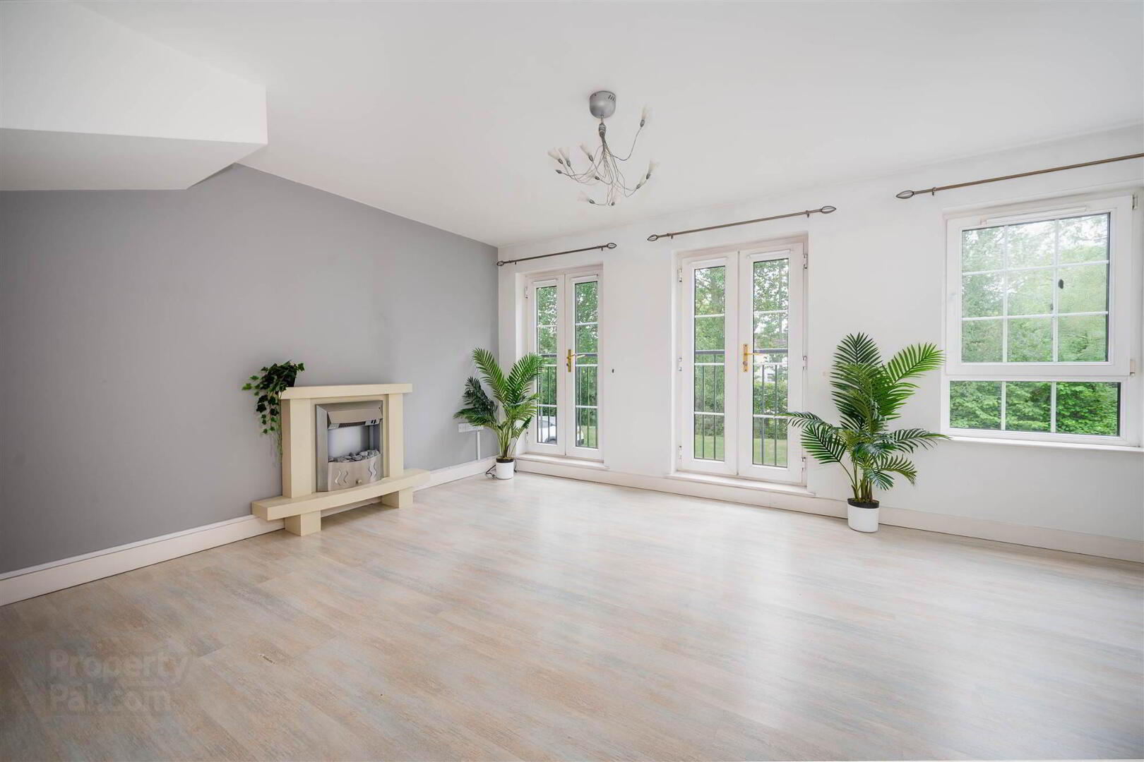 31 Leathem Square 13 of 23