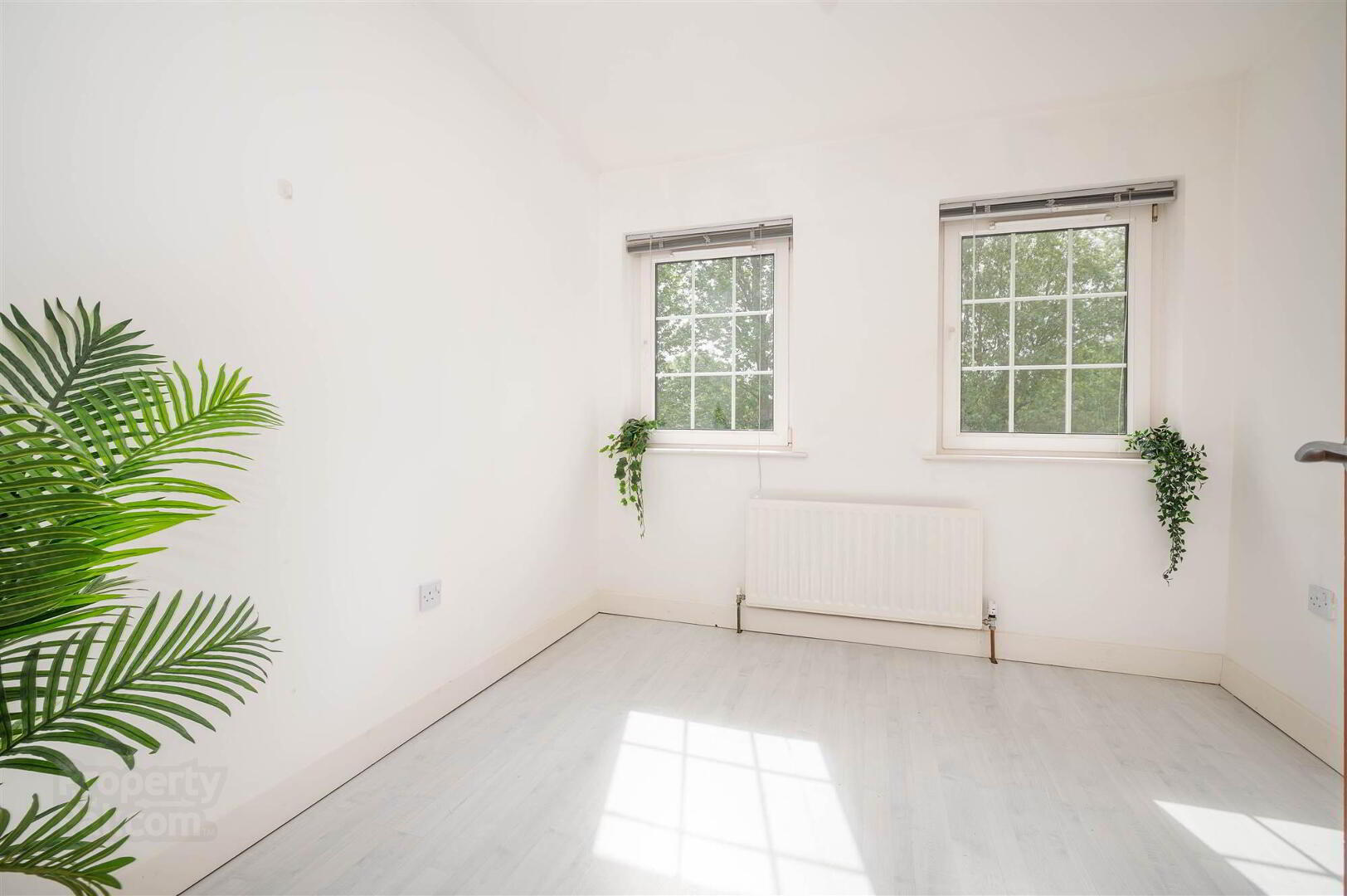 31 Leathem Square 16 of 23