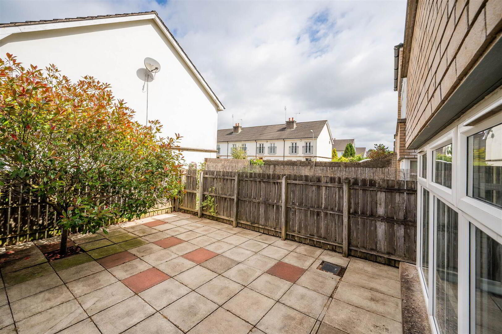 31 Leathem Square 23 of 23