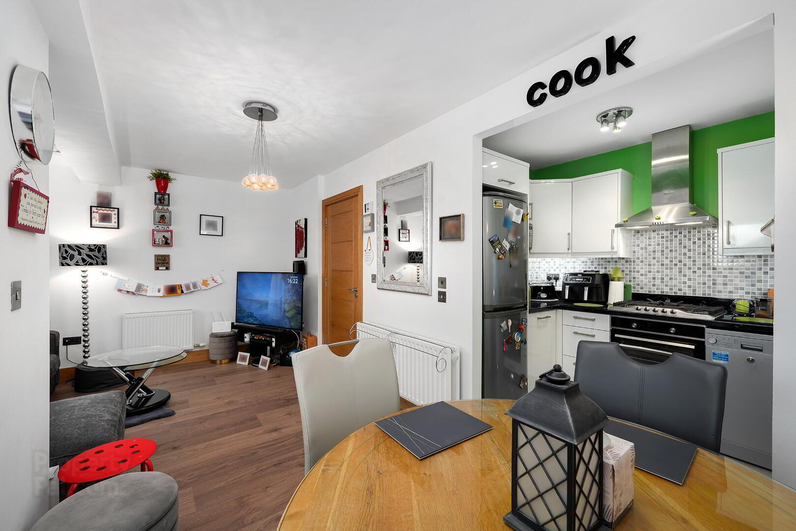2 Rosse Court Avenue 16 of 30