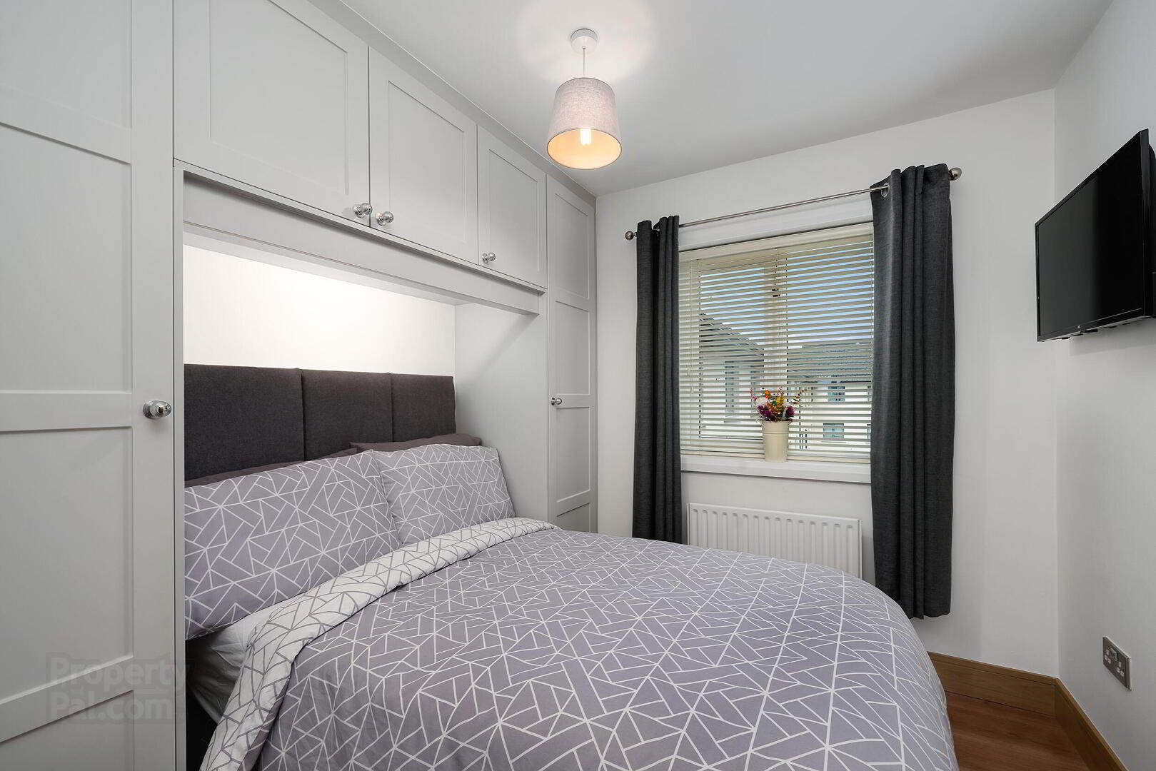 2 Rosse Court Avenue 24 of 30