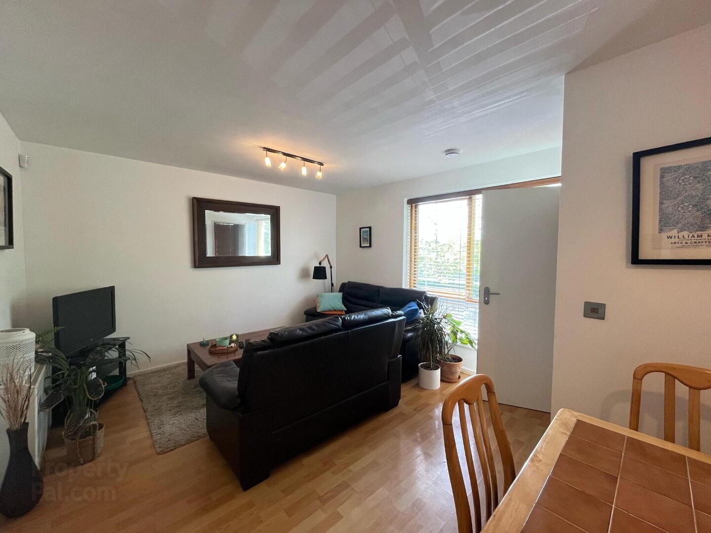 Cedarbrook Avenue 4 of 15