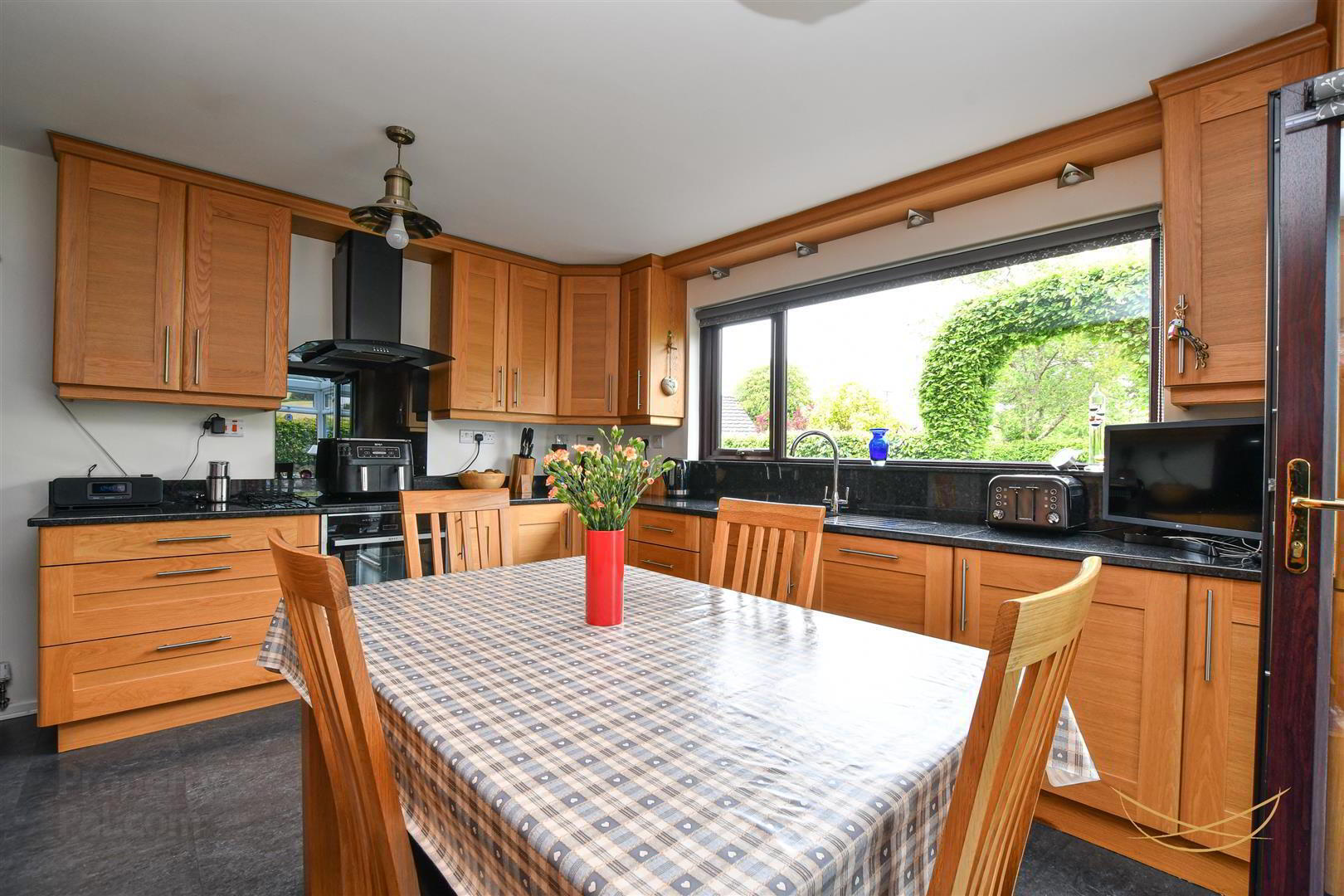33 Watch Hill Road 22 of 57