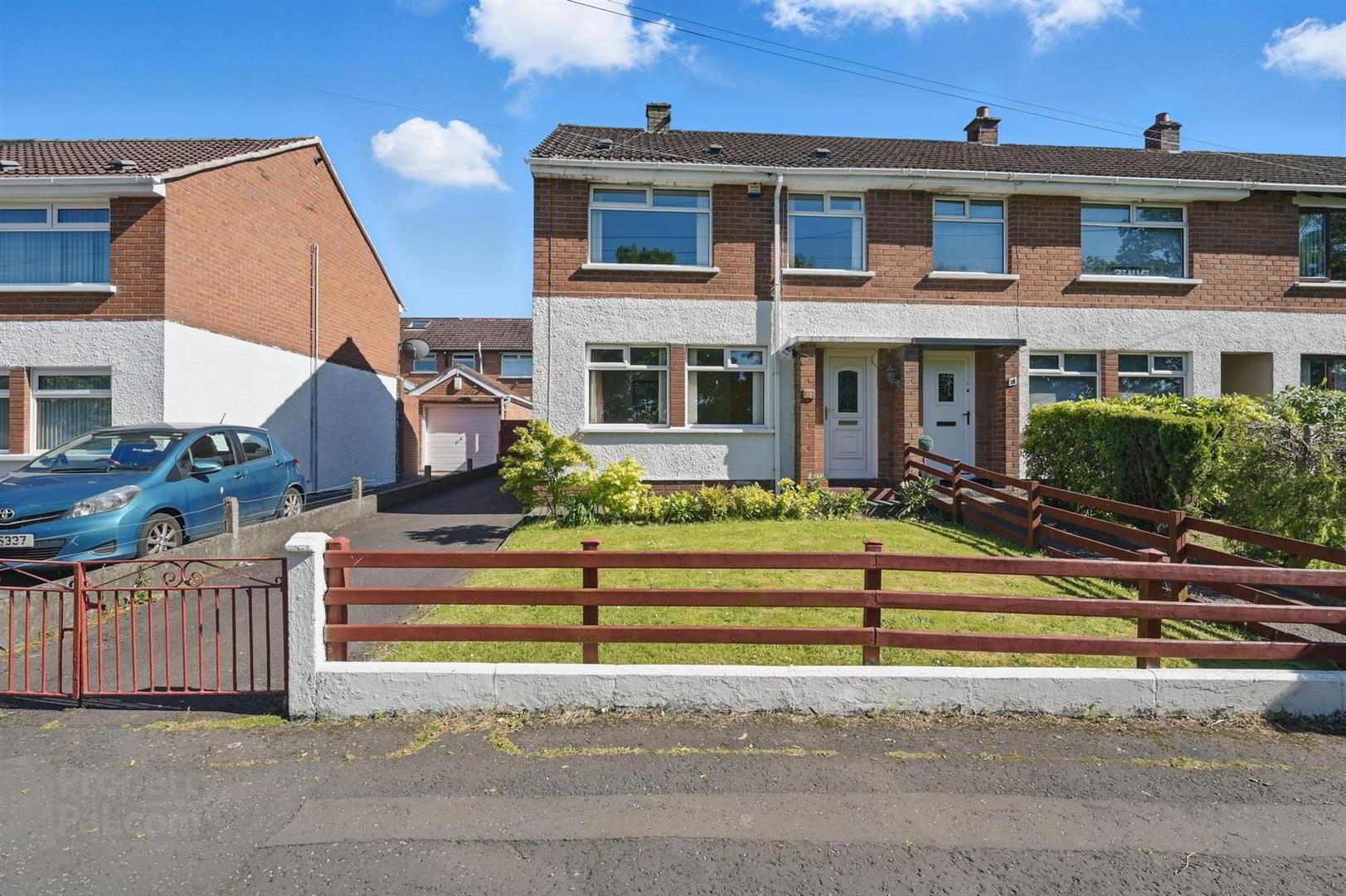 17 Wedderburn Gardens 1 of 18