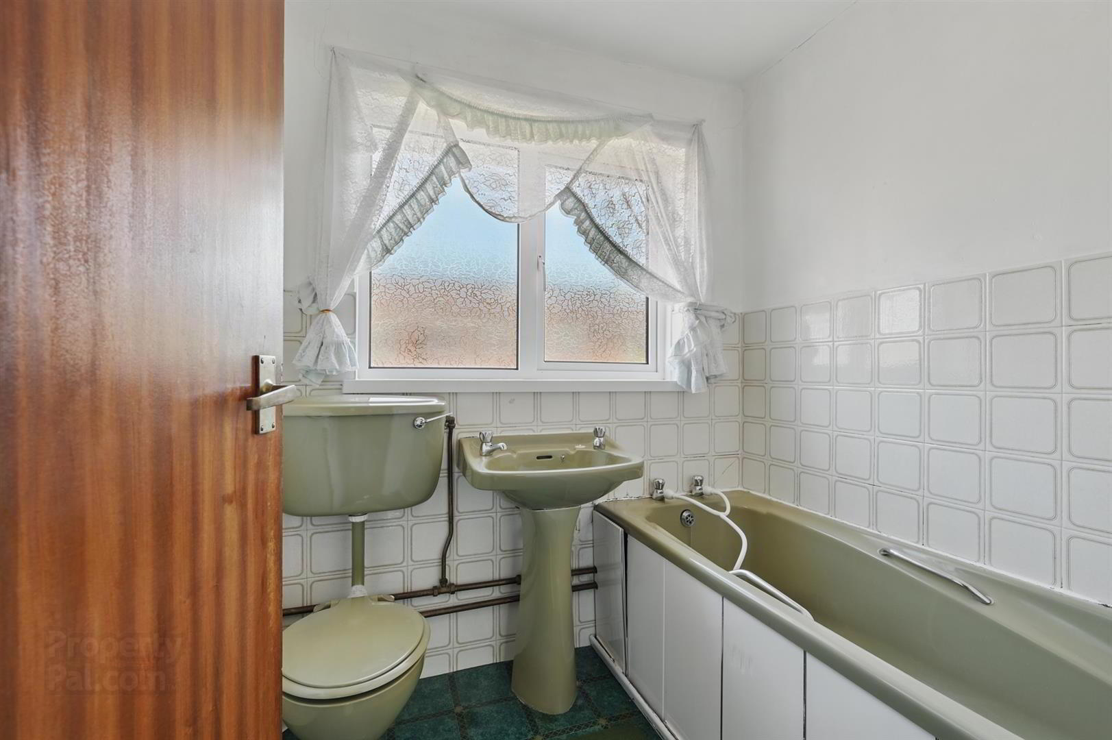 17 Wedderburn Gardens 14 of 18