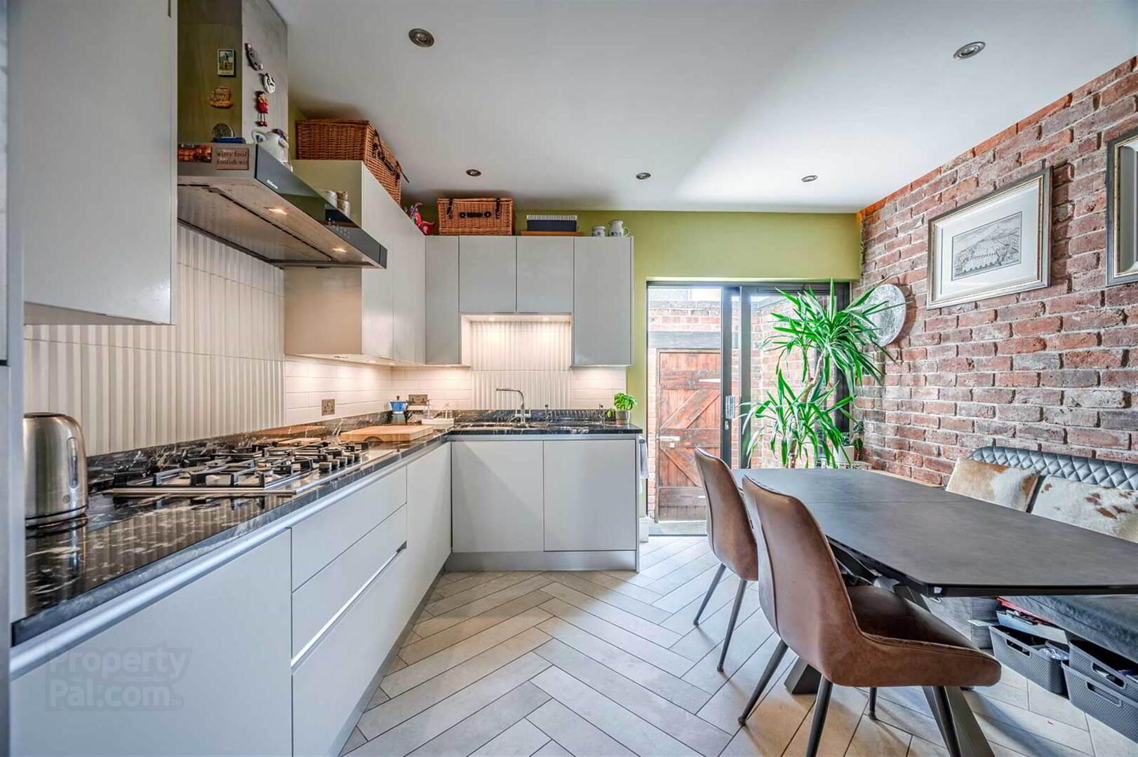 56 Sandown Road 10 of 25