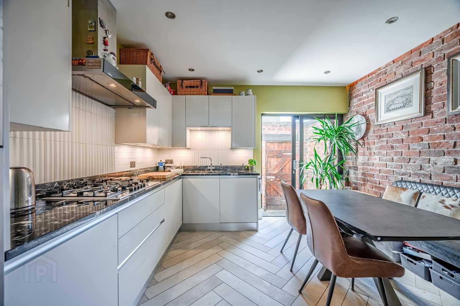 56 Sandown Road 10 of 27