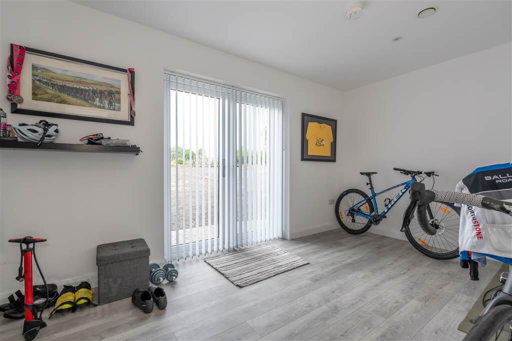 10 Ballee Road East 18 of 48