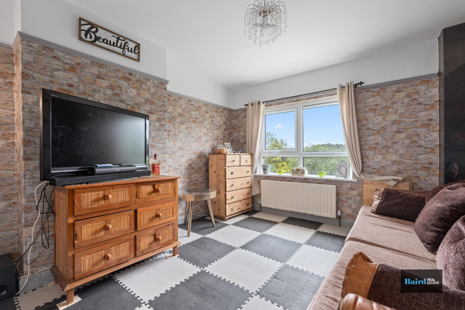 31 Whitelough Road 13 of 26