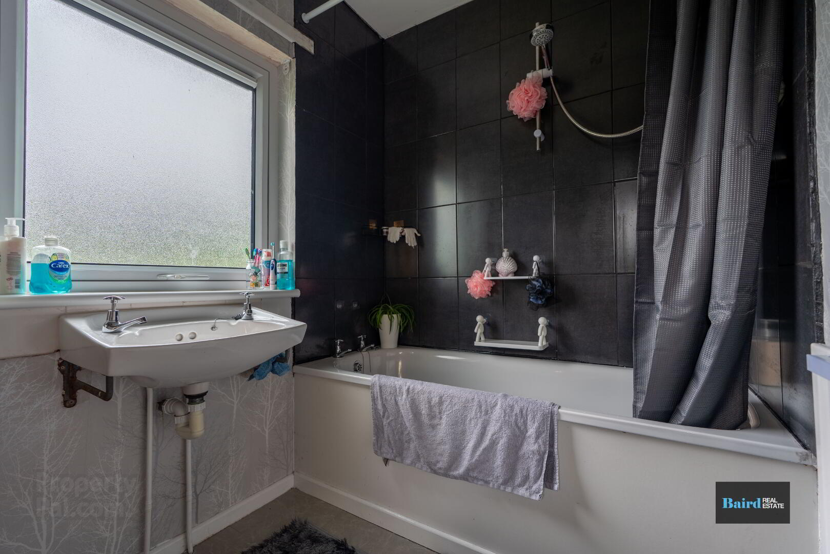 31 Whitelough Road 19 of 26