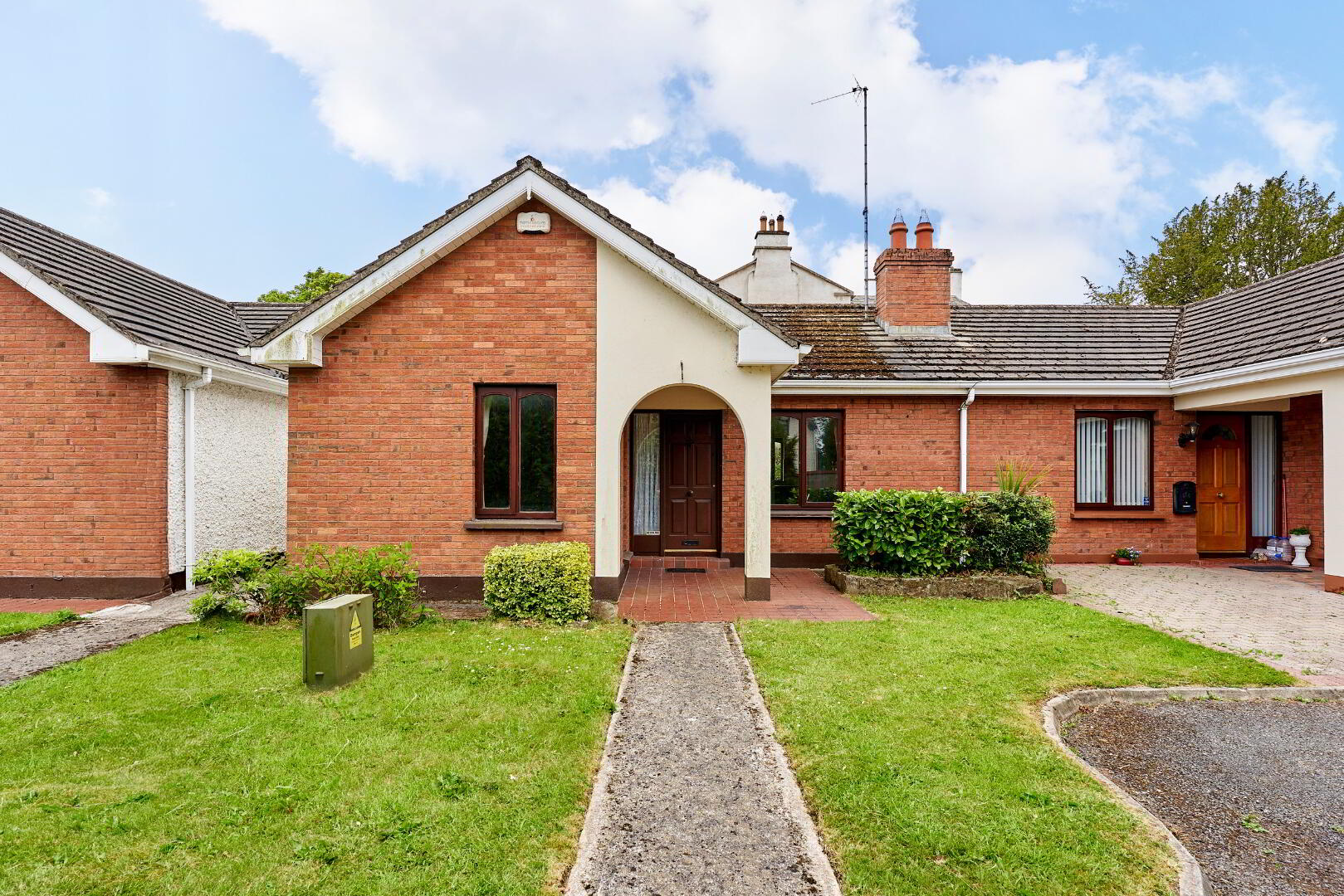 3 Priory Grove 1 of 17