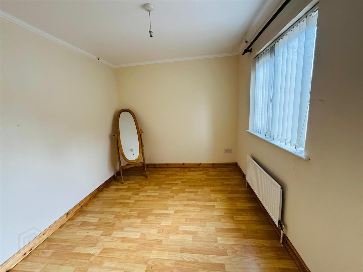 16 Abbots Walk 7 of 10