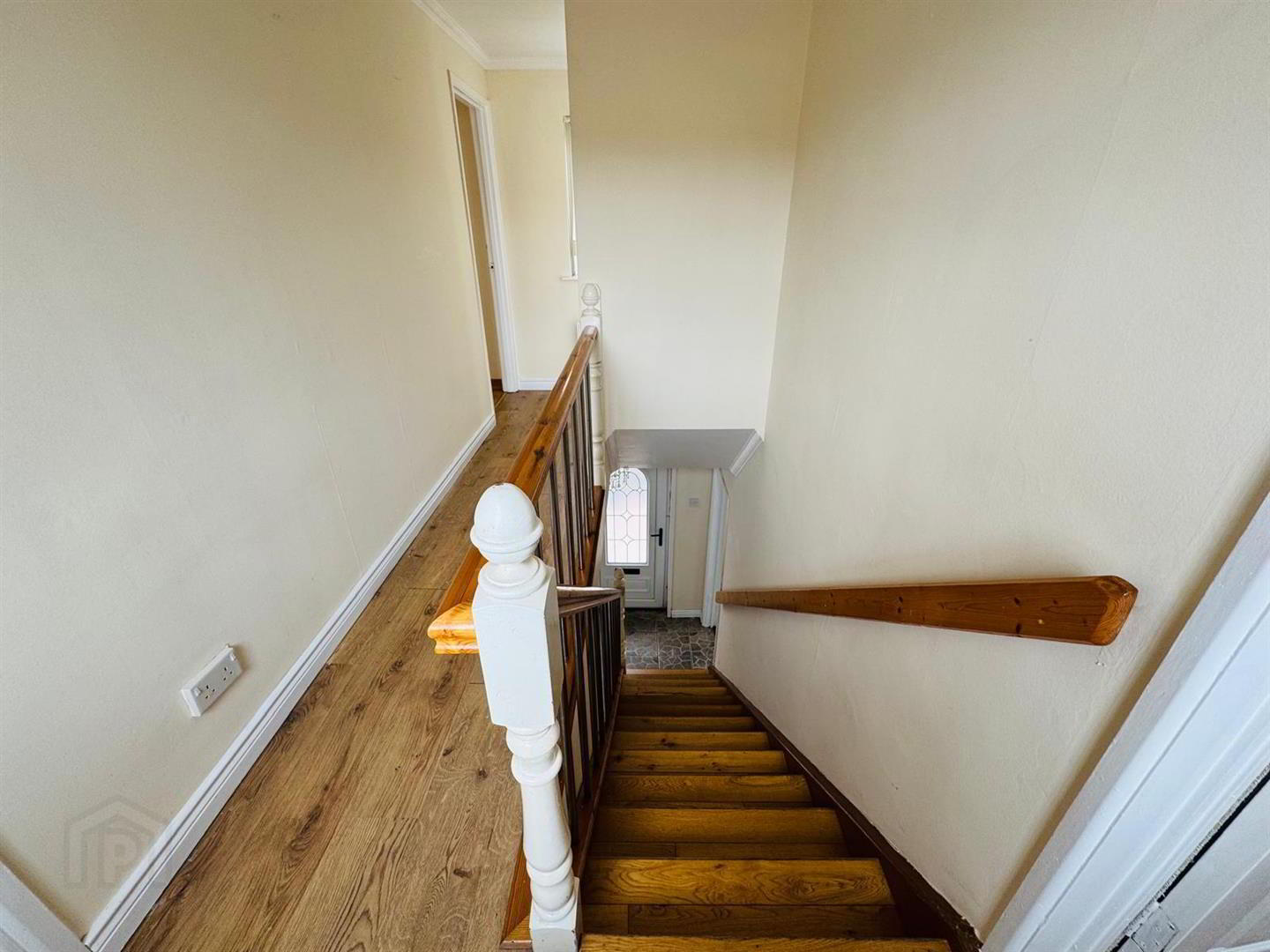 16 Abbots Walk 6 of 10