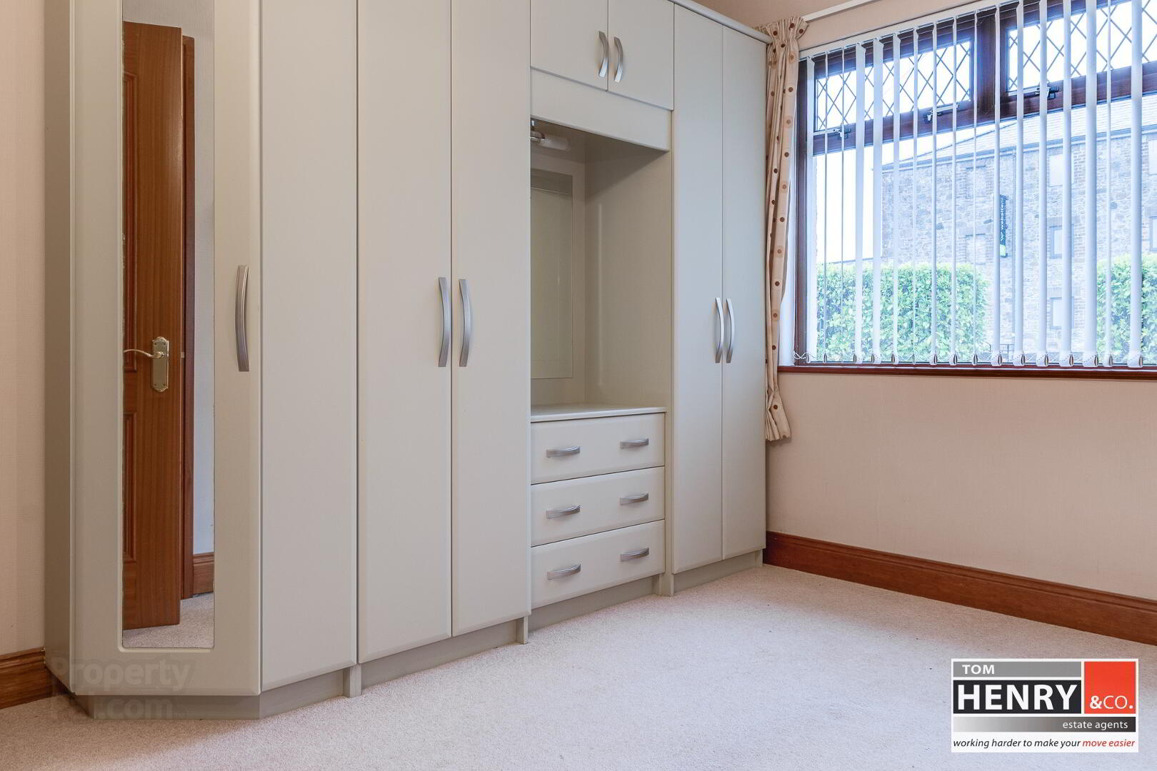 40 Charlemont Street 33 of 53