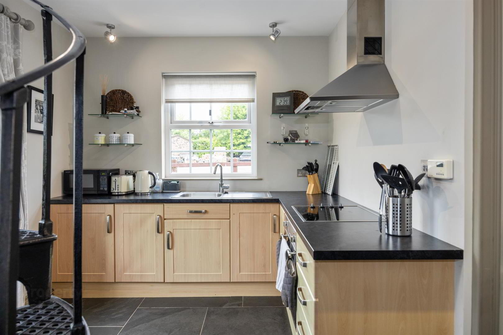 32 Grove Road 43 of 57