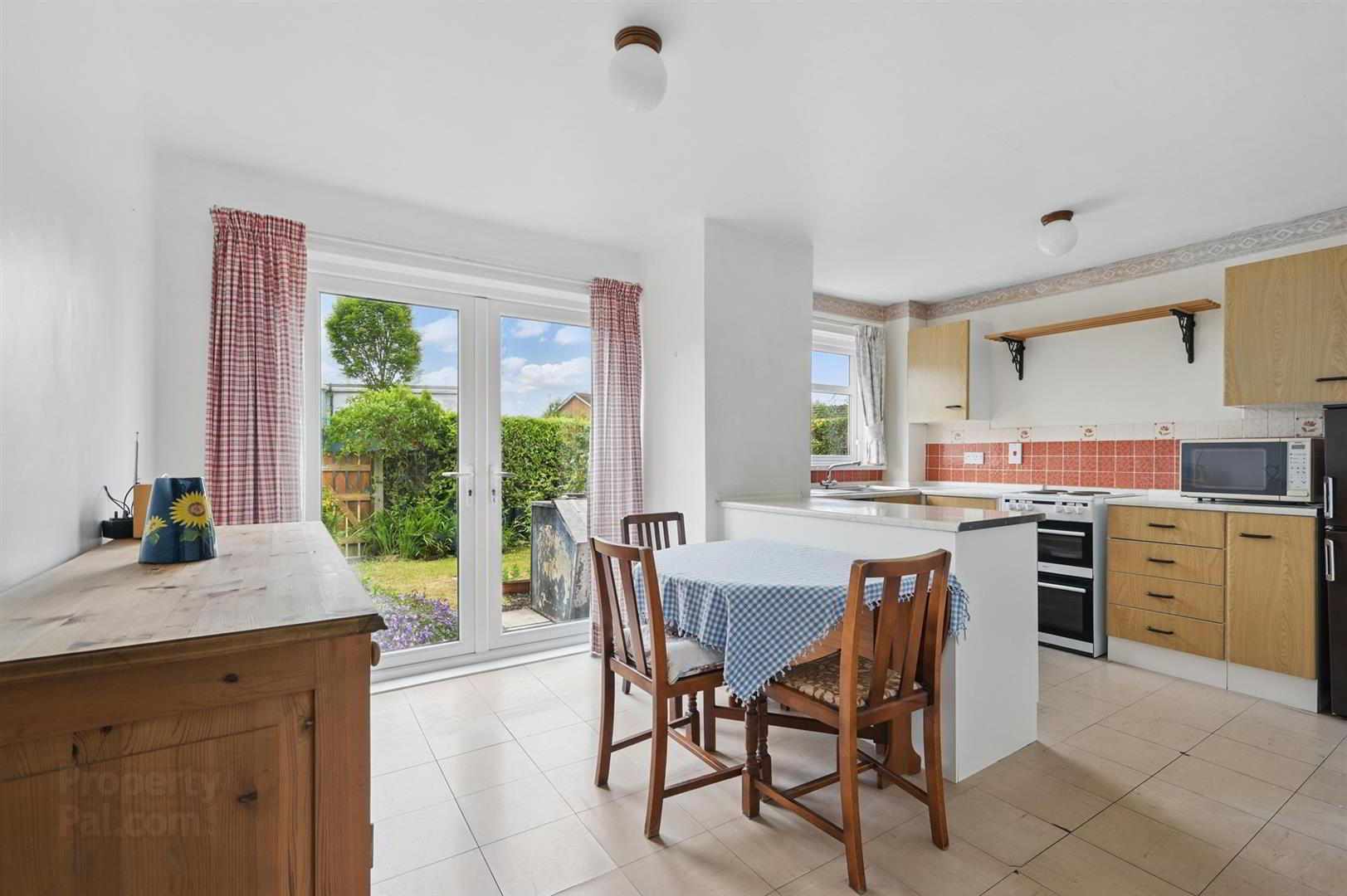 45 Findon Gardens 6 of 18