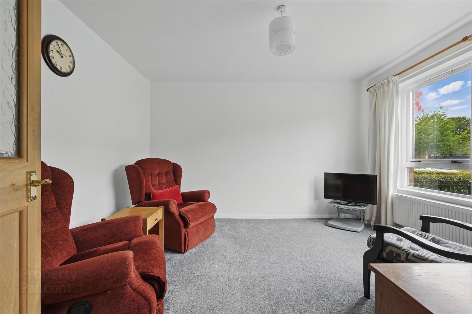 45 Findon Gardens 5 of 18