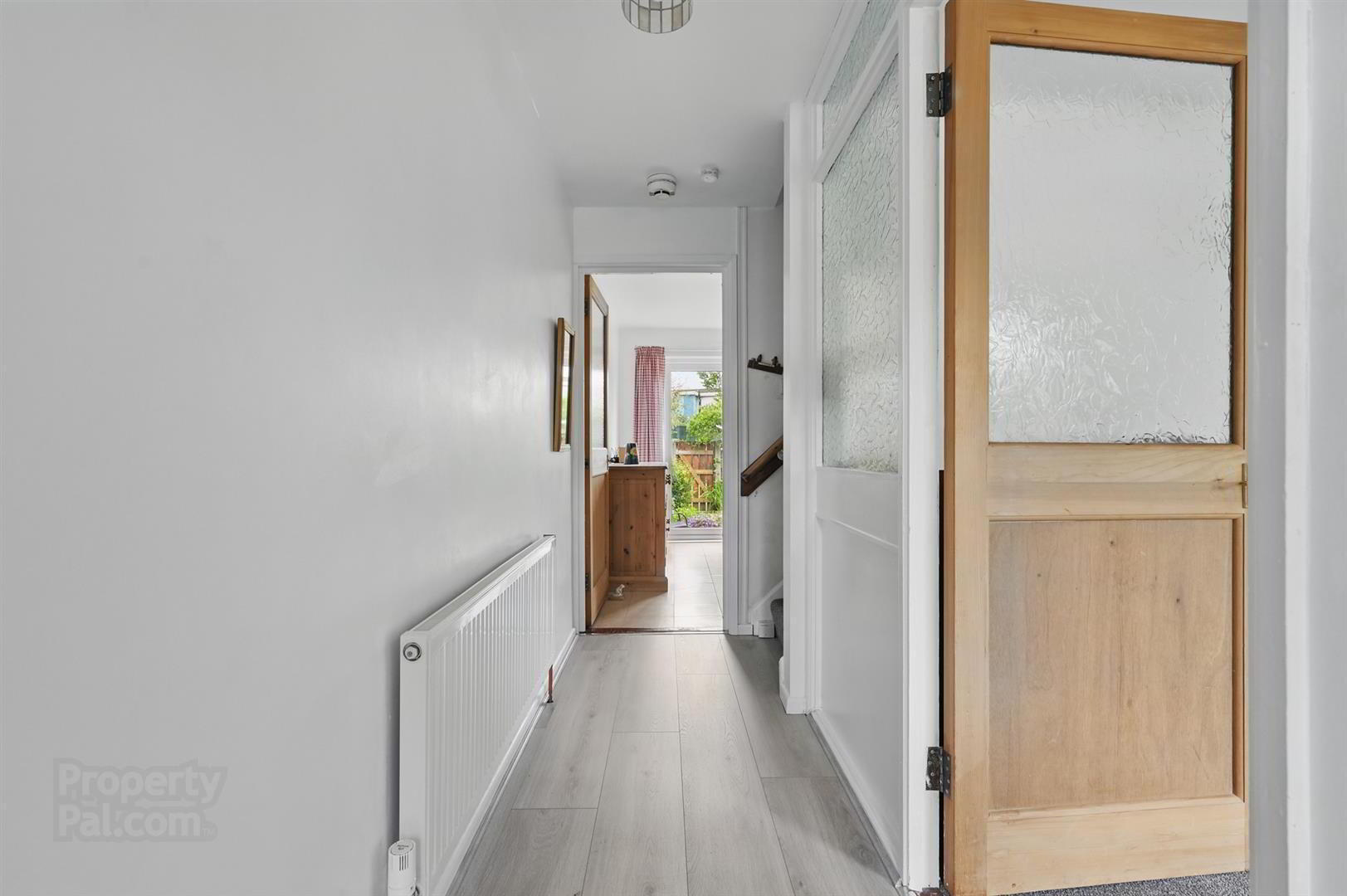 45 Findon Gardens 3 of 18