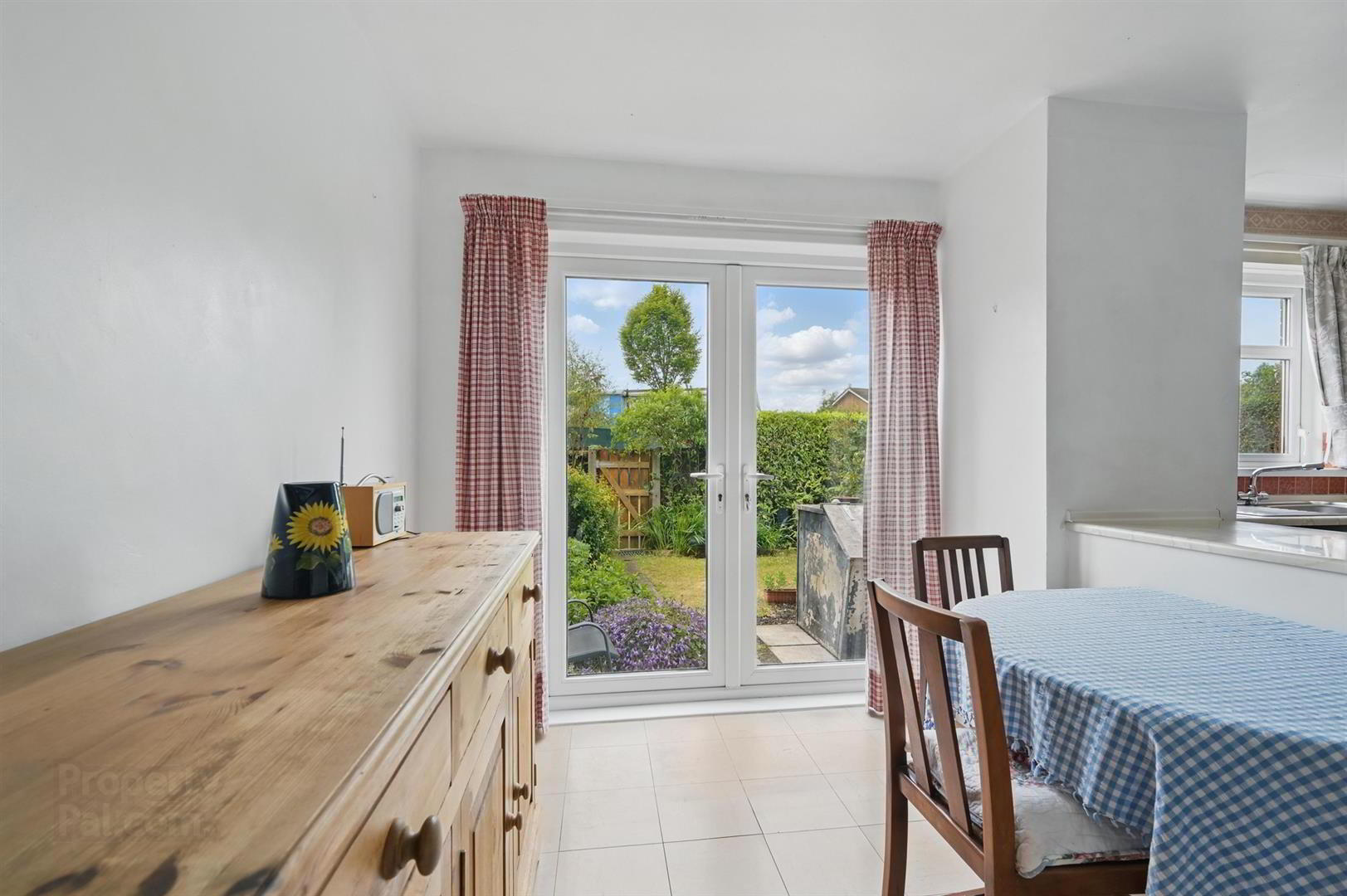 45 Findon Gardens 9 of 18