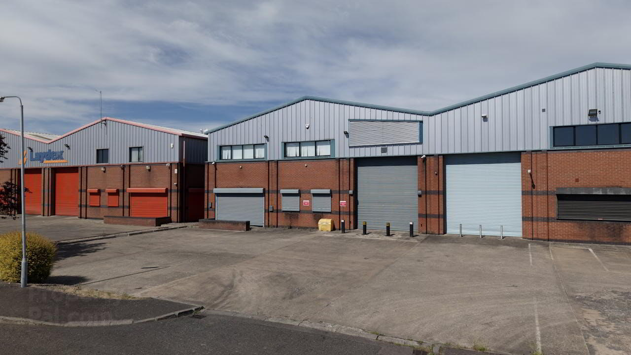 Unit 3, Falcon Way 3 of 7