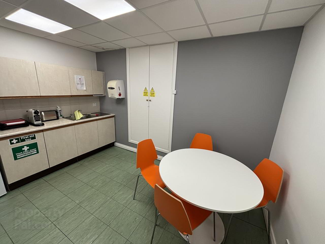 Unit B7 Harbour Court 7 of 8