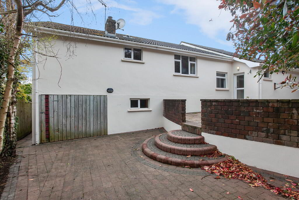 1 Fort Road 36 of 40