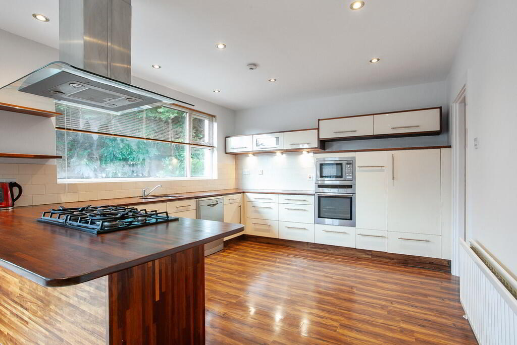 1 Fort Road 9 of 40
