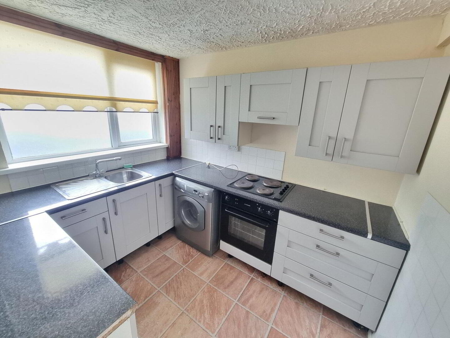 58c Canberra Gardens 3 of 8